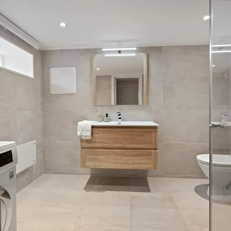 Practical Basement With Comforts Close To Centre * 斯塔万格