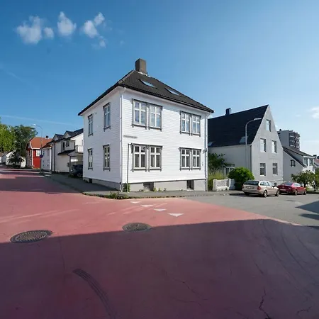 Practical Basement With Comforts Close To Centre 斯塔万格