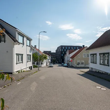 Leilighet Practical Basement With Comforts Close To Centre Stavanger