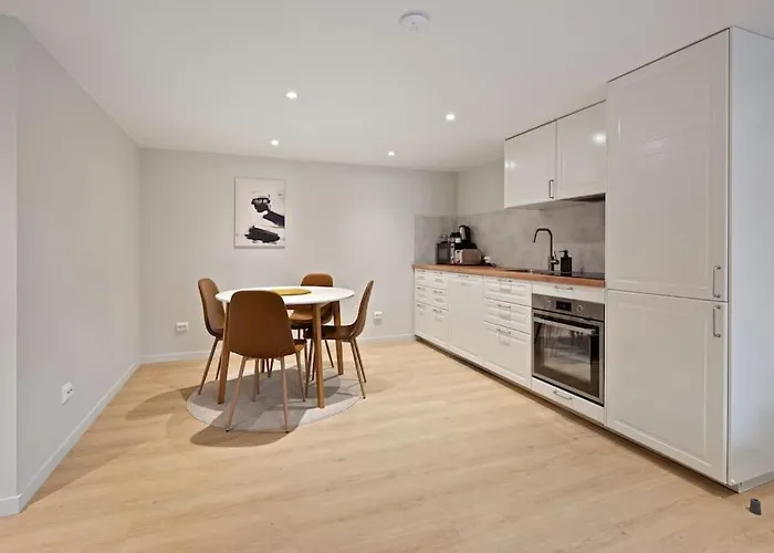 Practical Basement With Comforts Close To Centre * Stavanger