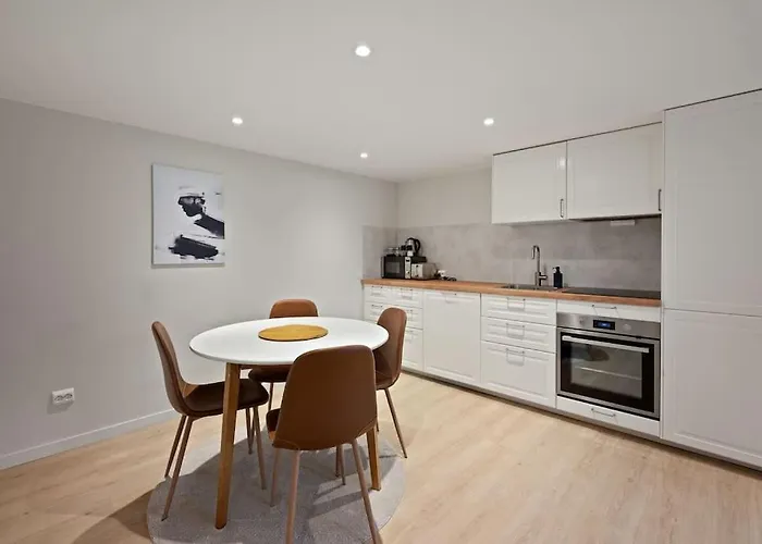 Practical Basement With Comforts Close To Centre * Stavanger